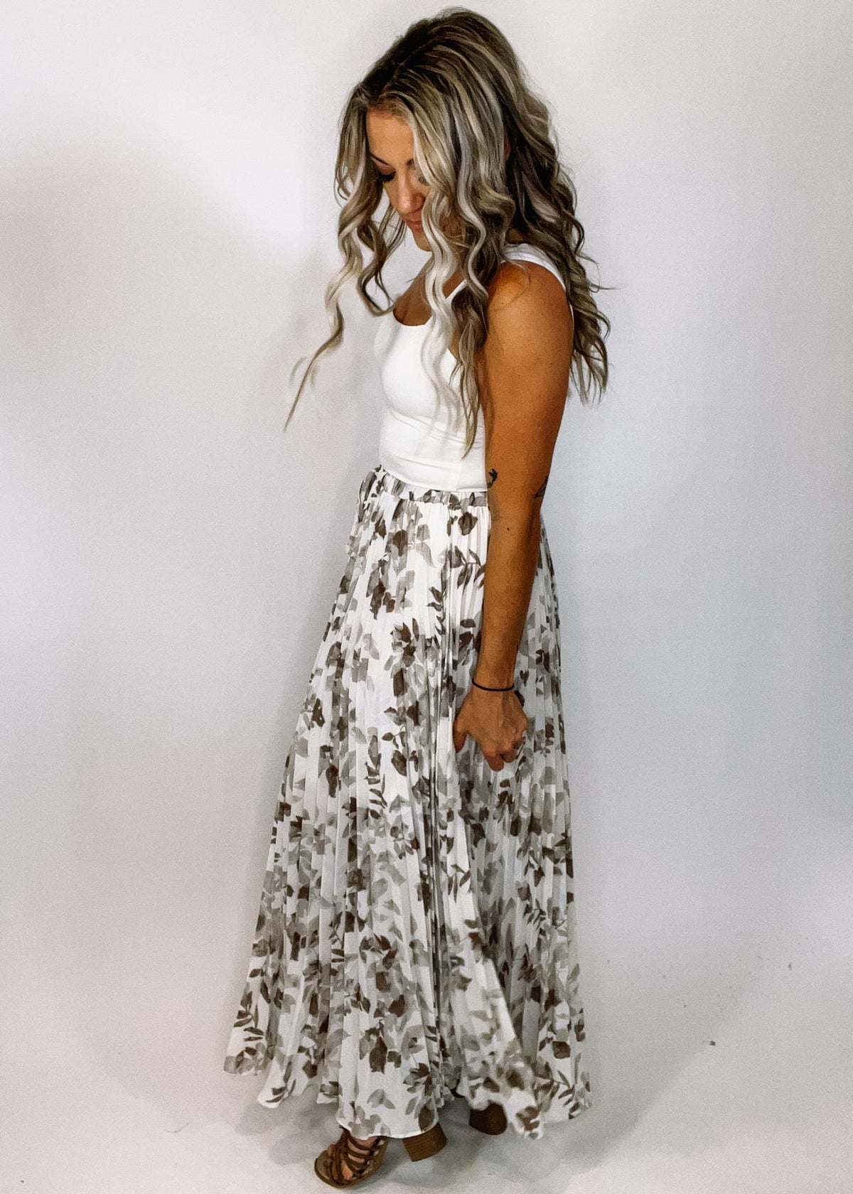 Neutral Floral Pleated Maxi