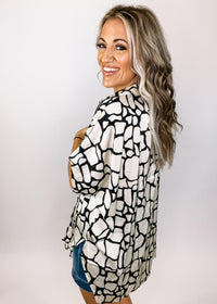 Collared Giraffe Print Button Up Blouse