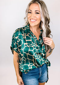 Collared Giraffe Print Button Up Blouse