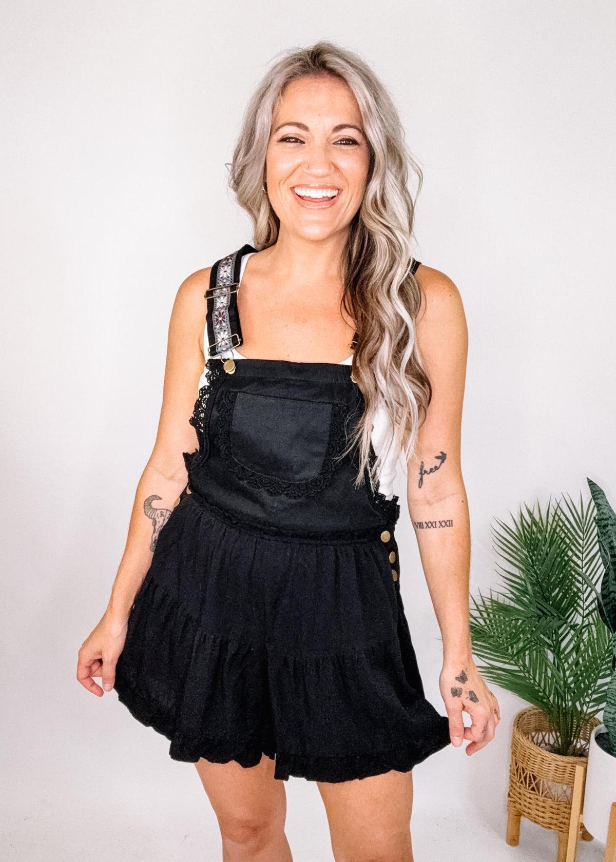 Lace Trim Tiered Sleeveless Romper