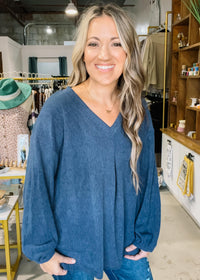 V-Neck Pucker Cord Knit Top