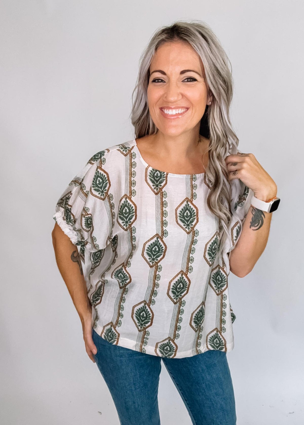 Olive Garden Elastic Cuff Blouse