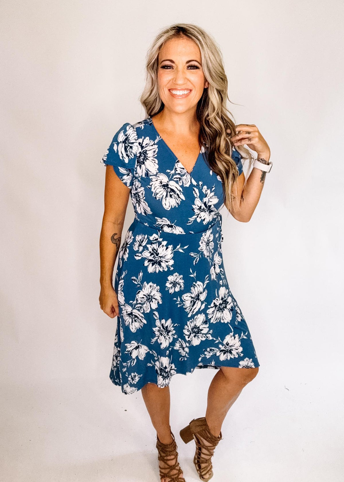 Blue and White Floral Tulip Short Sleeve Dress