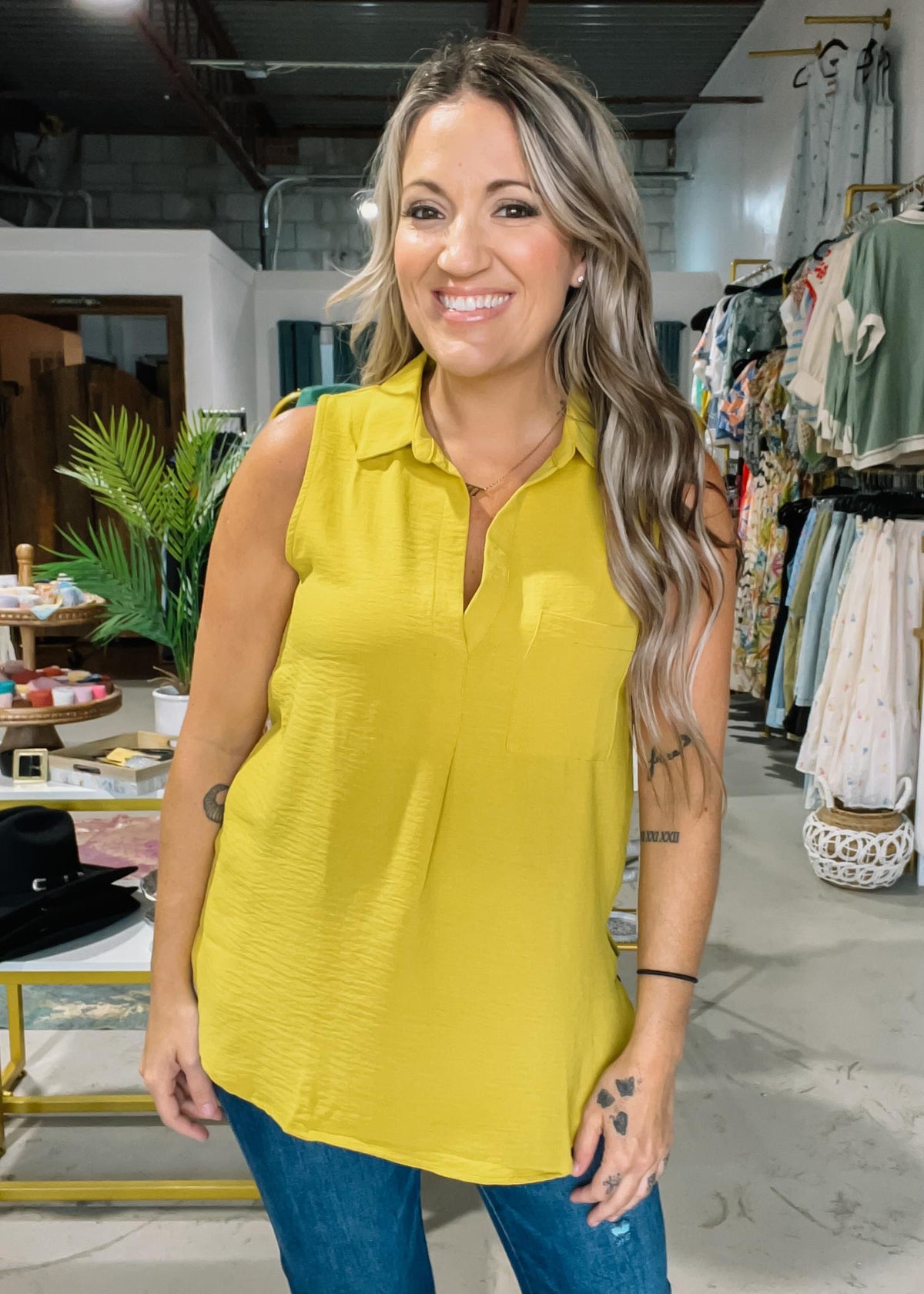 Air Flow Collared Tank Top with Front Pocket
