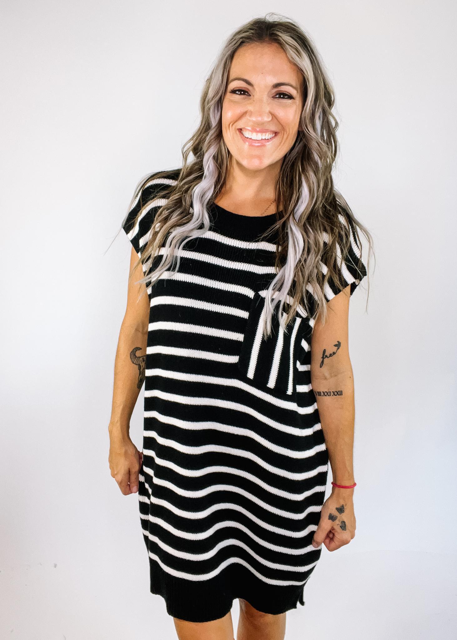 Black and White Stripe Knit Sweater Dress Large Black and White Stripe Knit Sweater Dress Large