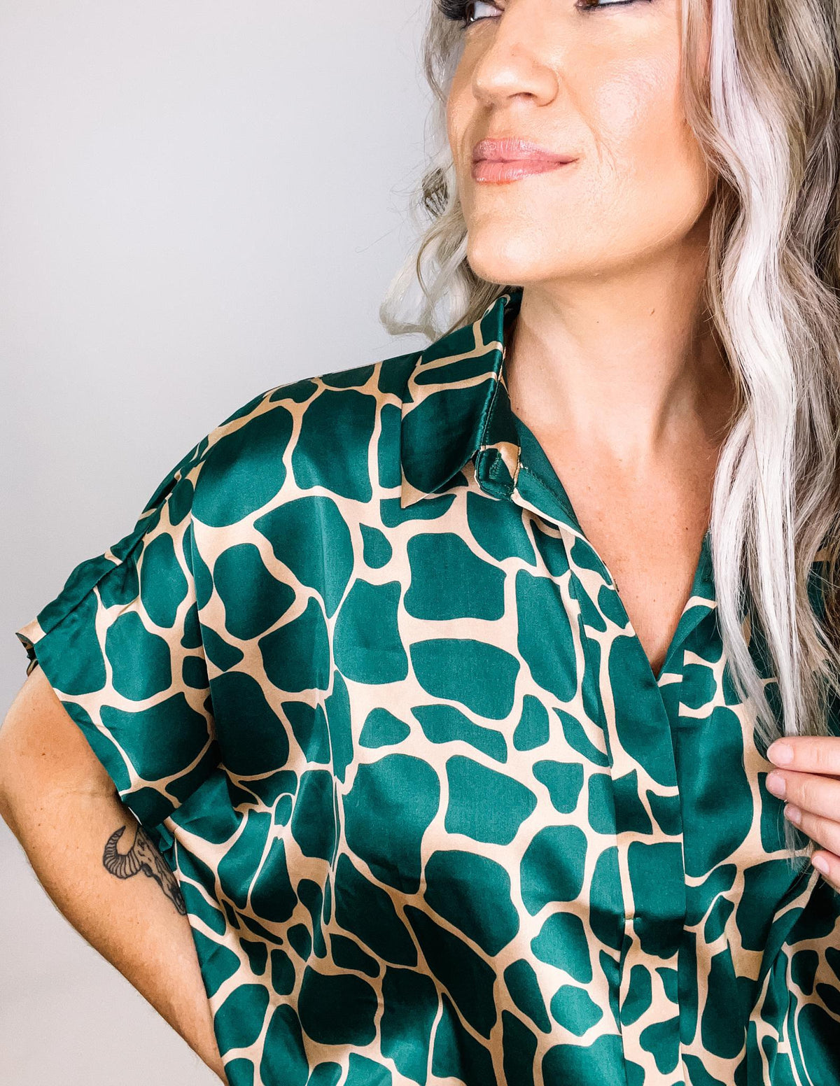 Collared Giraffe Print Button Up Blouse