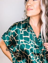 Collared Giraffe Print Button Up Blouse