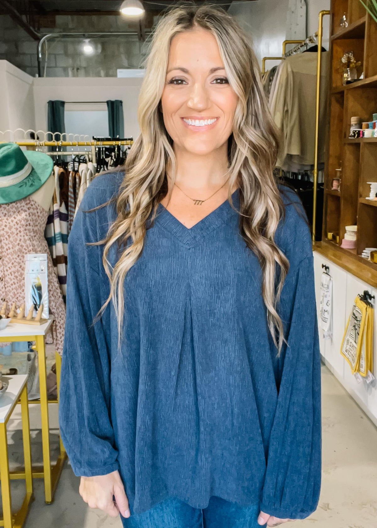 V-Neck Pucker Cord Knit Top