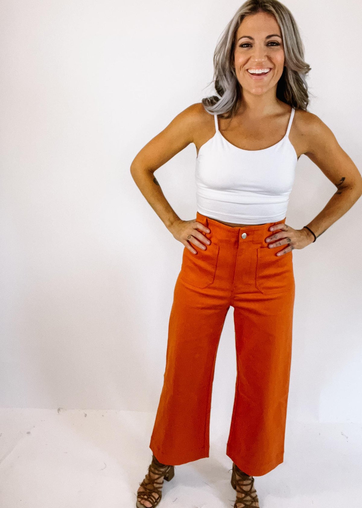 Wide Leg Cropped Pant with Front Pockets